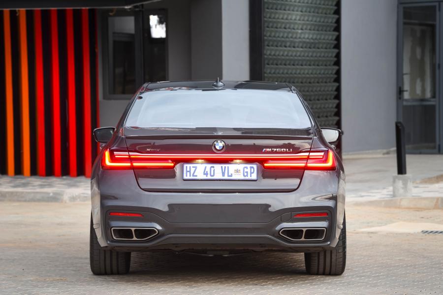 BMW M760Li xDrive (G12) 2019 года  (ZA) (фото 2 из 25)